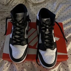 Nike Dunks 