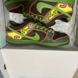 Nike SB x De La Soul dunk low