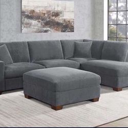 New Thomasville Fabric Sectional with Ottoman 