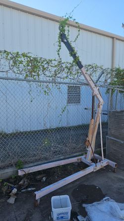 Portable Engine Hoist / Shop Crane