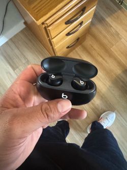 Beats Studio Buds