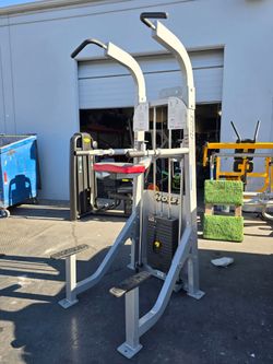 Hoist dual pull up / assisted chin up / dip commercial gym equipment exercise weight machine
