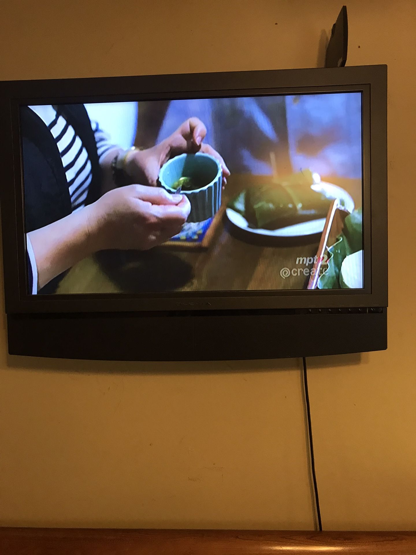 Olevia TV 32 inch LED TV with remote and wall bracket. 80 Dollars Fair Price . 80 Dollars .