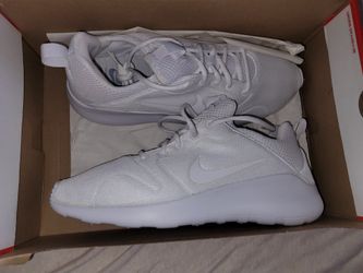 Nike Kaishi...white.... $55..obo...NEW