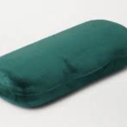 Gucci VelvetClamshell Hard Logo  Glasses Case 