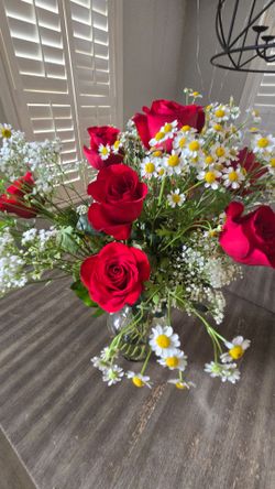 Beautiful dozen roses delivered in Whittier and Surrounding areas.  $85 flat price.