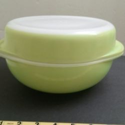 Lime Green Pyrex Baking Dishes