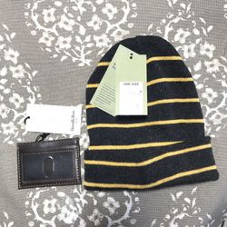 New goodfellow beanie and leather wallet set