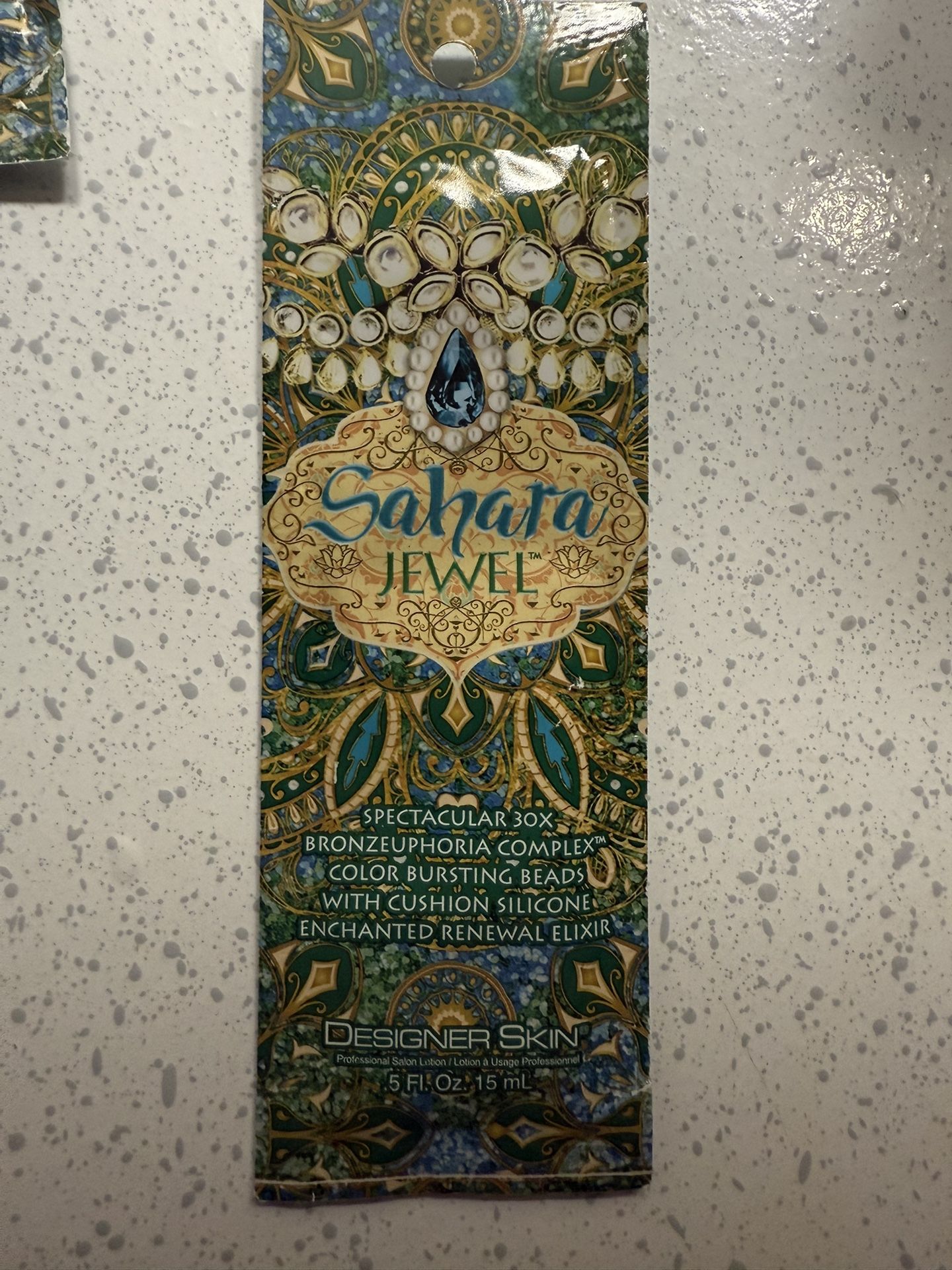 Top Of Line Designer Skin Sahara Bottle & Samples