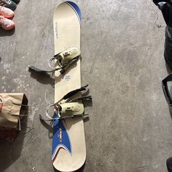 Snowboard 158cm with bindings