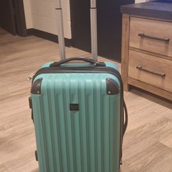 Travelers Club Green  travel suitcase