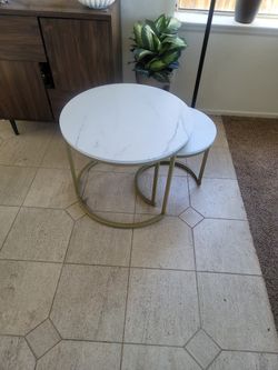 Lovely Coffee/End Tables