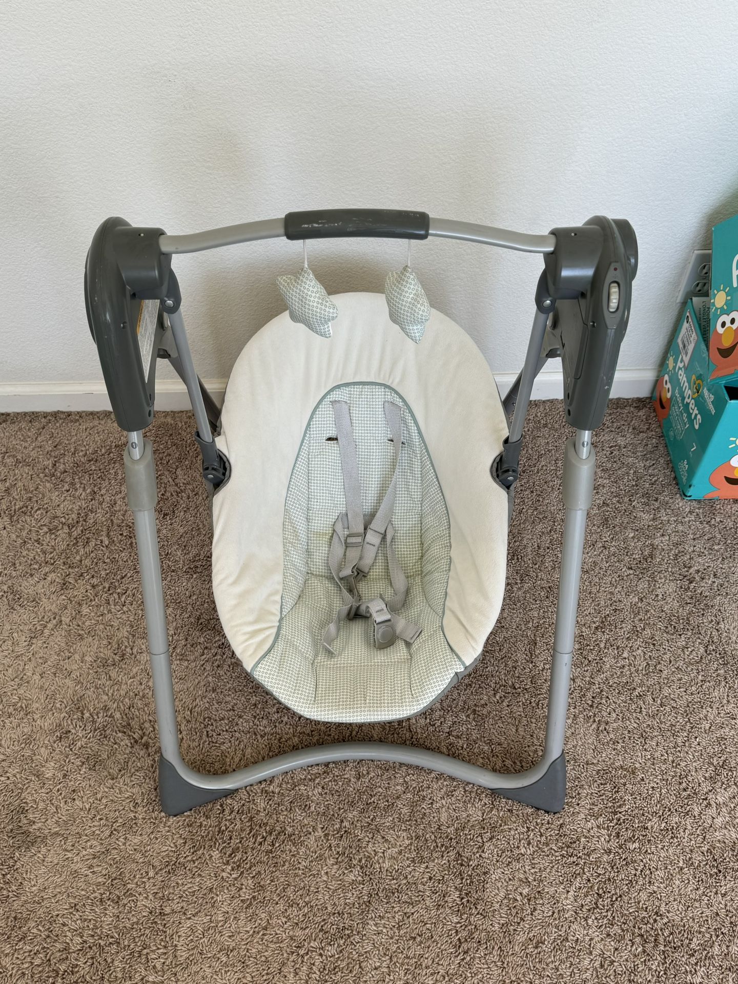 Baby swing ( Used )