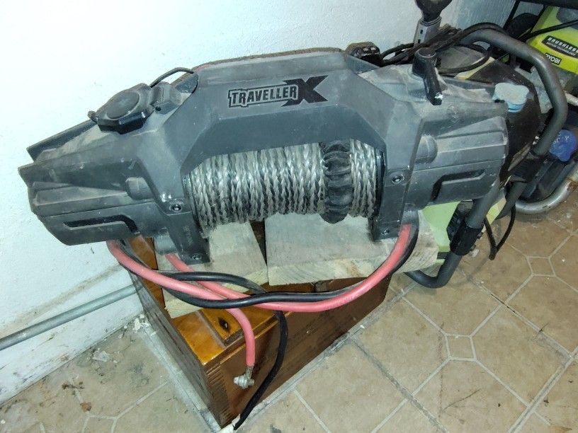 TravellerX winch with synthetic rope