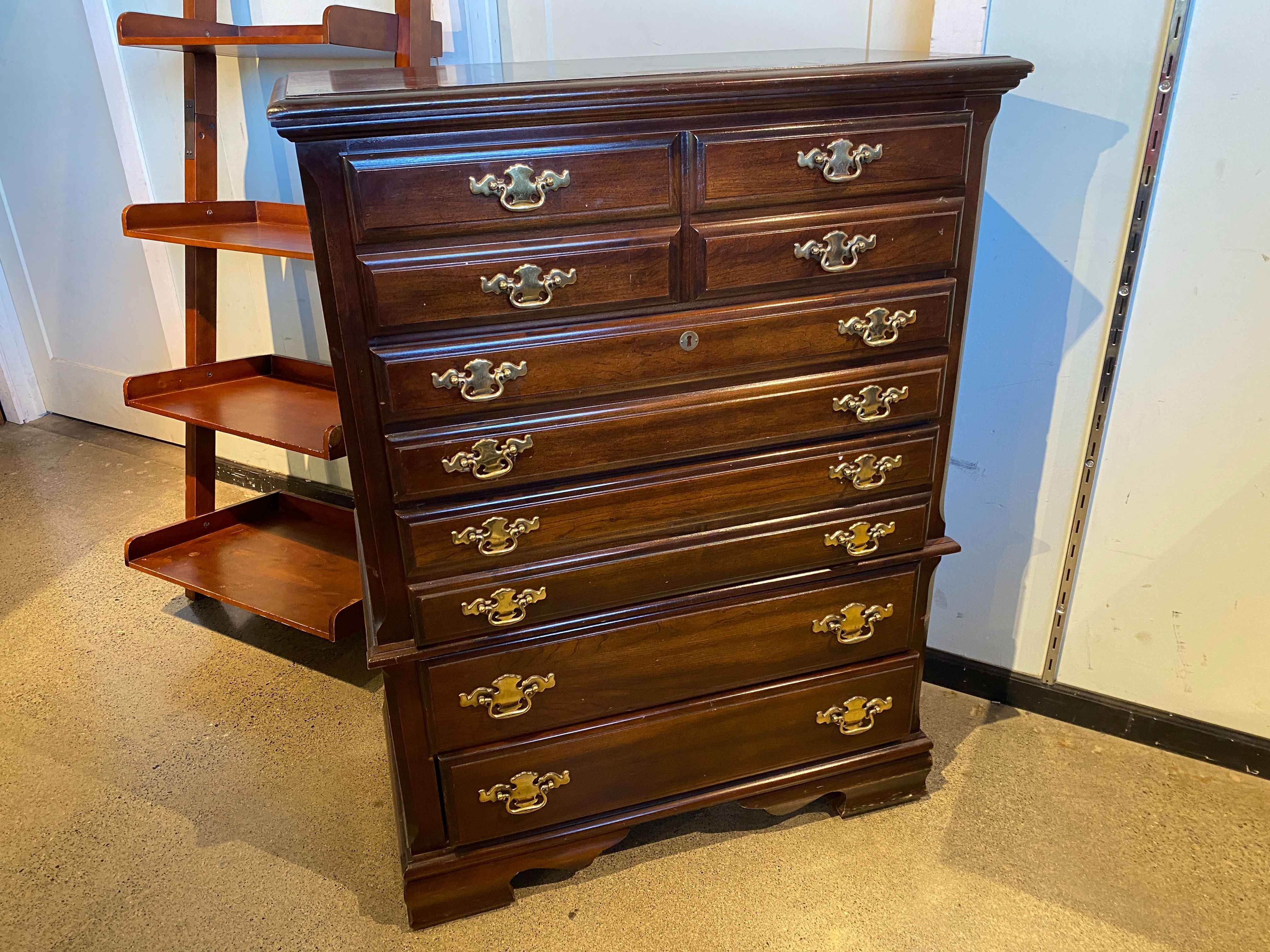 BASSETT Rich Brown 5-Drawer Dresser