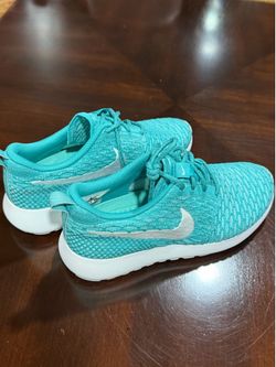 Woman’s Nike shoes size 7