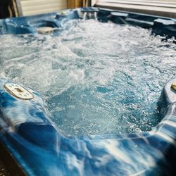 Artesian Spa Hot Tub For Sale! FREE PRO DELIVERY!