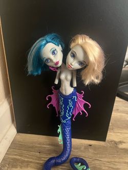 pearl Monster high great scary reef peri and pearl