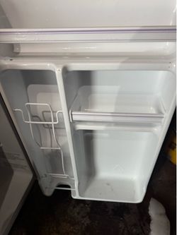 Mini fridge