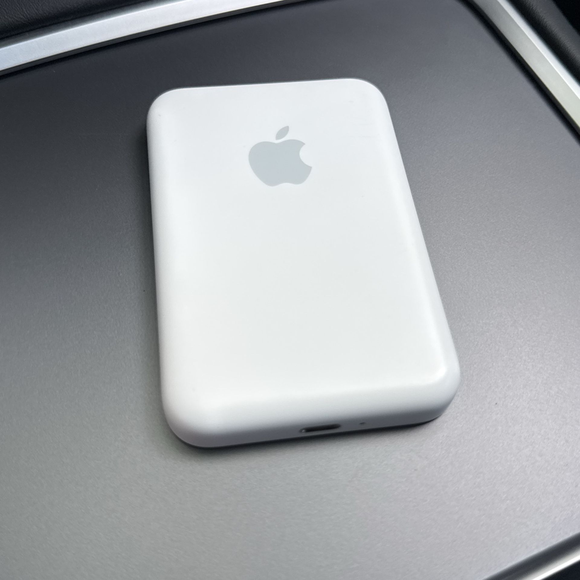 Power Bank Apple