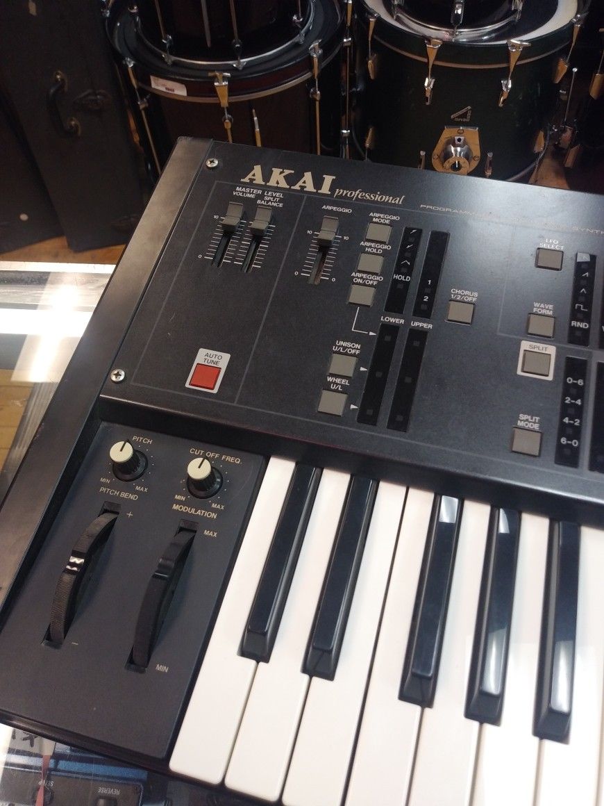 Akai AX60 keyboard *AS-IS* project - CALL