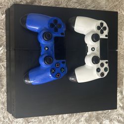 PlayStation four comes with games two controllers just missing HIMD cord