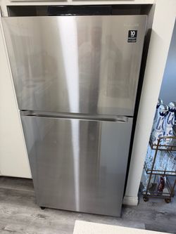 Samsung 21 cu. ft. Refrigerator with FlexZone