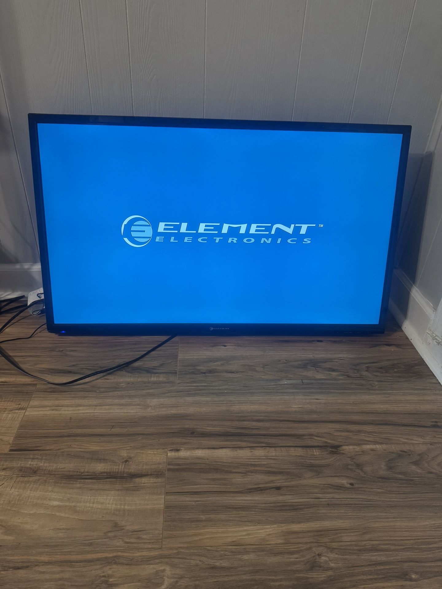 35 Inch Element Flat Screen