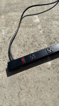 Heavy Duty Metal Power Strip   12 outlet