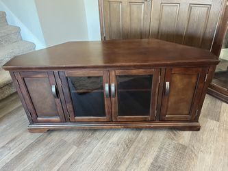Corner Media console
