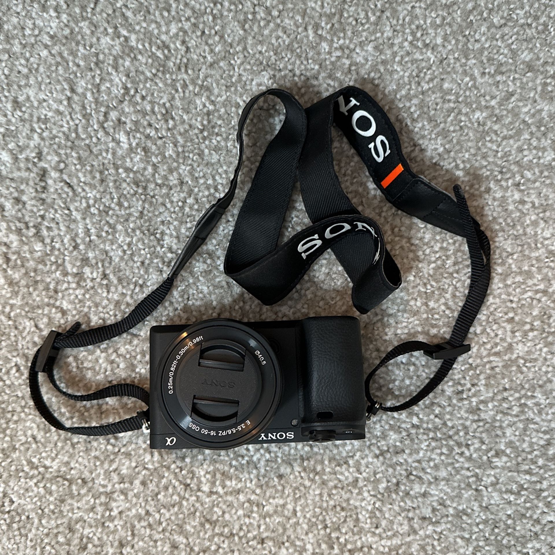 Sony A6400 With Stock Lens And Extra