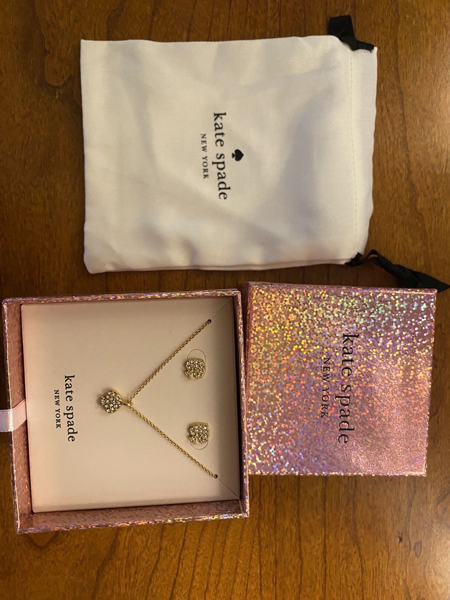 Kate spade earring & Pendant gift set