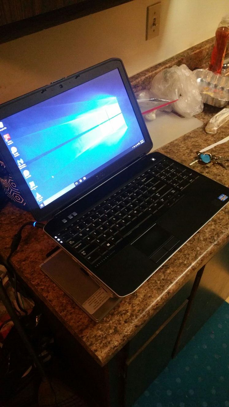 Dell latitude E5530 2.6ghz i5, 8gb ram, 750gb hard drive, loaded!!!