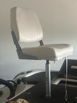 Boat seat