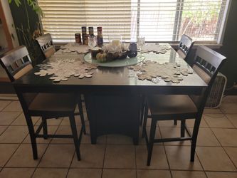 Dining Table With Lazy Susan 
