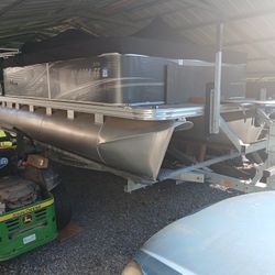 Pontoon For Sale