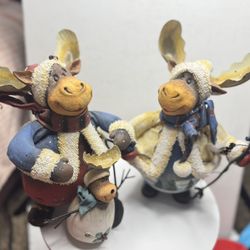 2 HOLIDAY CHRISTMAS MOOSE CANVAS WEIGHTED HAND PAINTED DÉCOR FIGURINES HOLIDAY