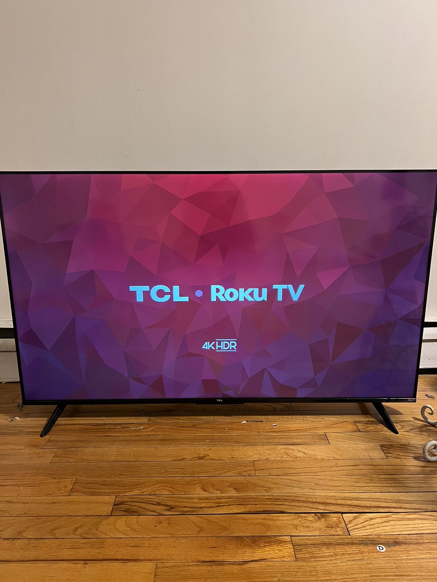 TCL ROKU SMART TV 50’ 4K HDR