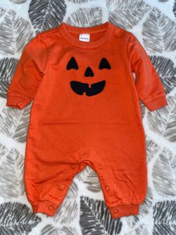 Carter’s newborn baby boy pumpkin outfit