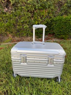 New 21" Aluminum Frame Pilot Case Trunk Luggage - Silver