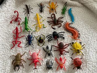 22 Insect & Spider Figurines