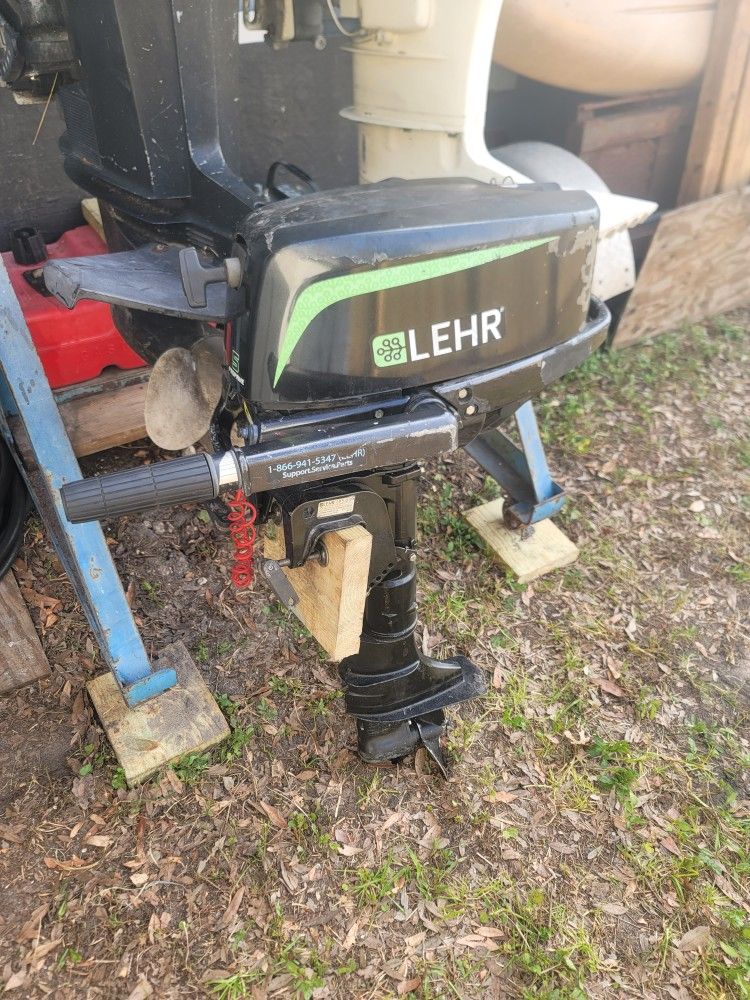 Lear propane 5 horsepower outboard