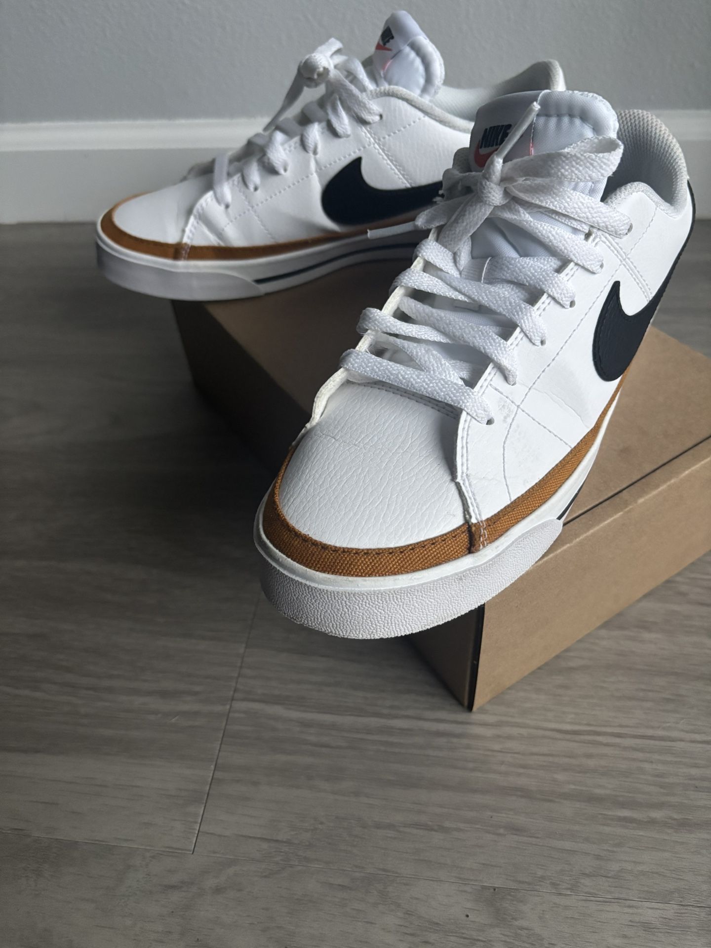 Nike Court Legacy Next Nature – White/Black/Rust – Men’s 7.5 / Women’s 9