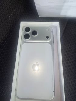 Iphone 17 pro max white 256 gb