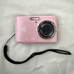 Pink Kodak PIXPRO FZ45