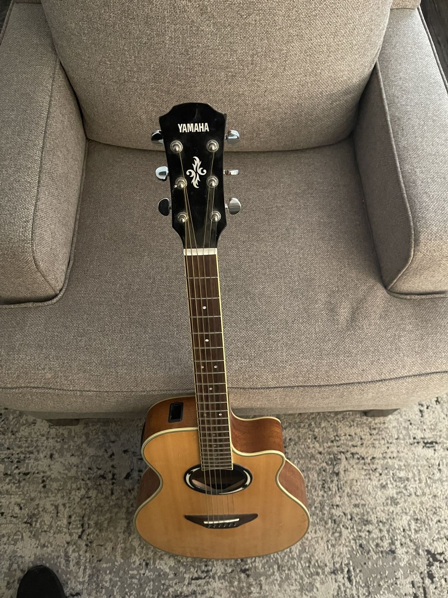 Yamaha Acoustic Guitar