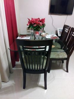 Dinning table