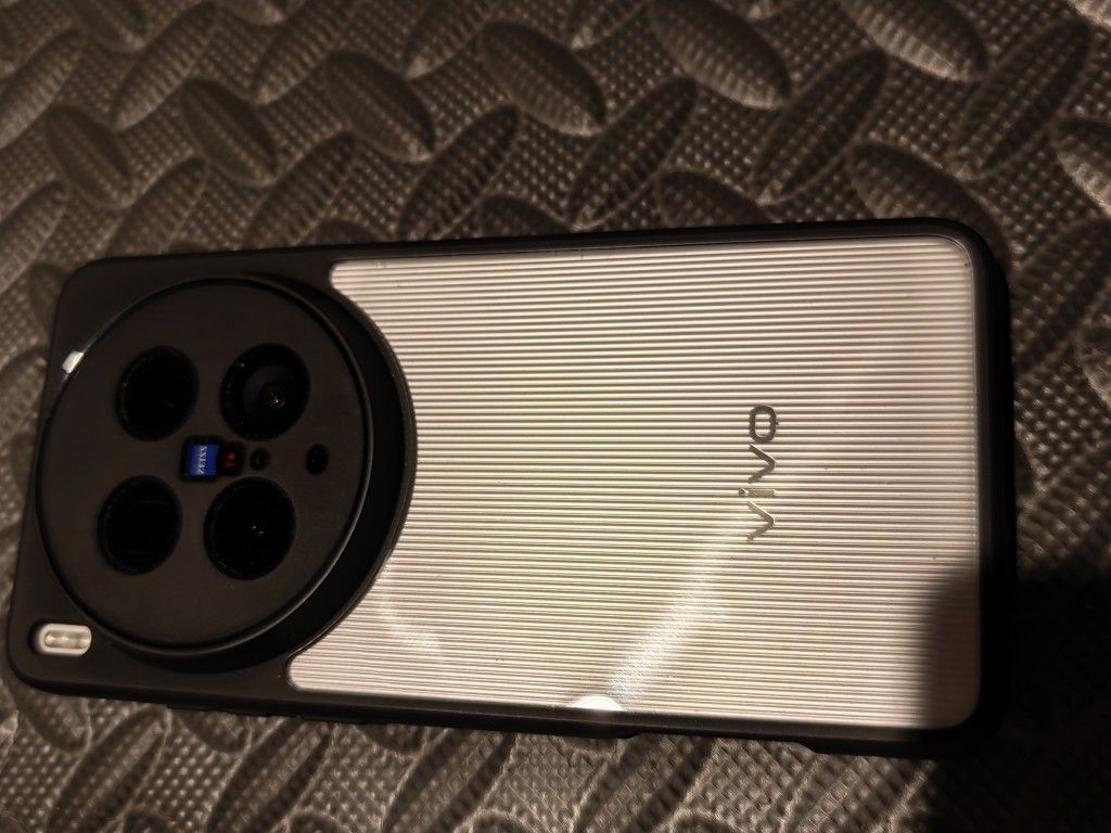 Vivo X200 Ultra 