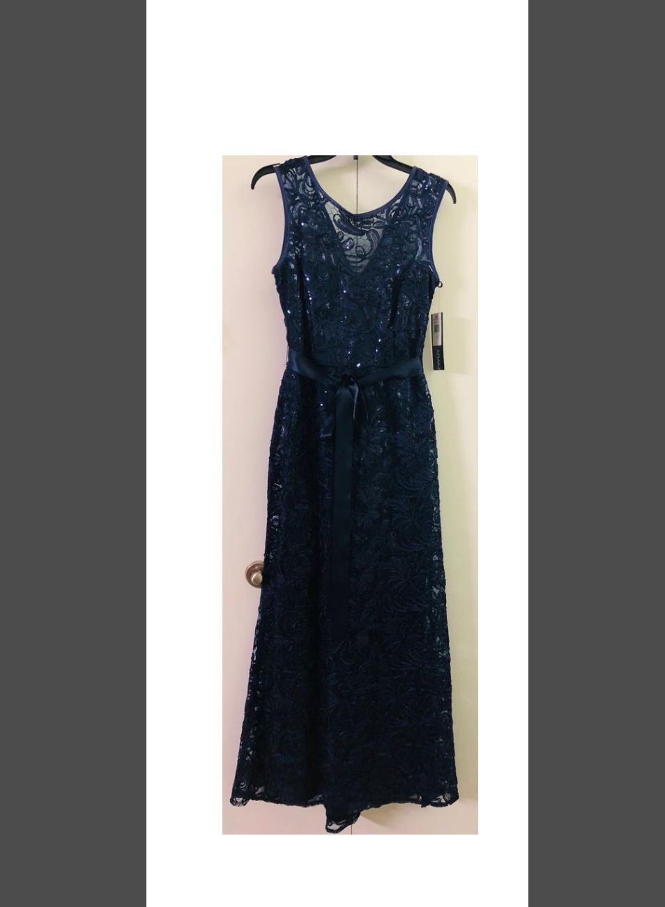 Betsy & Adam Lace Formal Dress Size 4 New with Tags Prom Evening maxi sequins