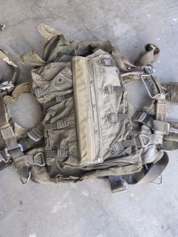 1979 PIONEER RECOVERY SYSTEMS Parachute Harness with Military Duffle